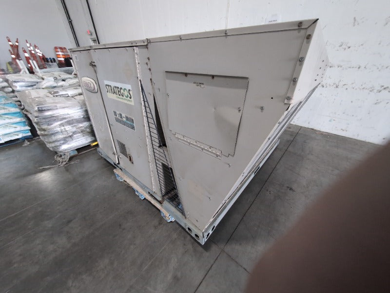 Lennox Rooftop HVAC Unit (1)  - Load #266059